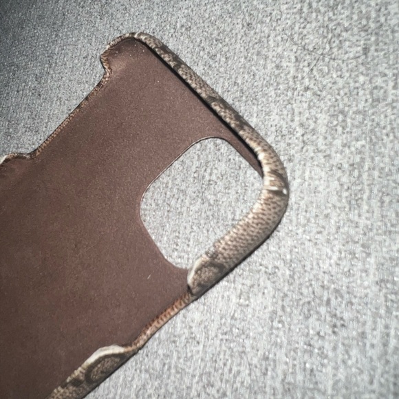 Gucci iPhone 11 phone case - Picture 5 of 7